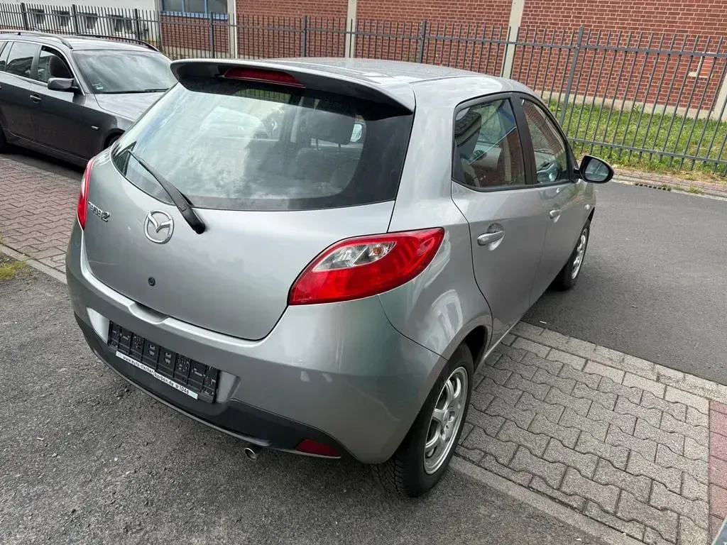 Gebraucht Mazda 2 90th Anniversary 75 PS (55 kW) 2010 Grau Kleinwagen