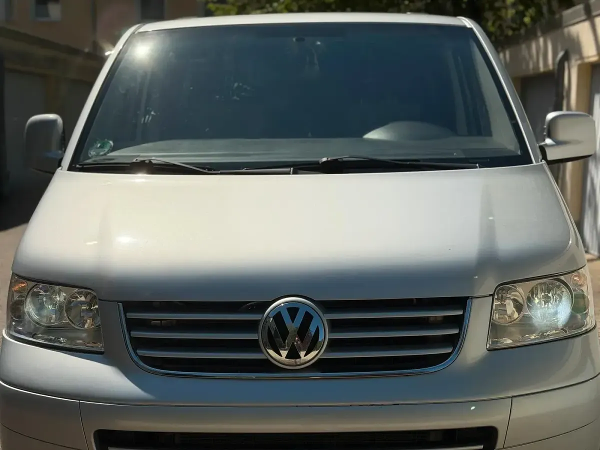 Gebraucht VW Multivan 130 PS (95 kW) 2008 Silber Van / Kleinbus