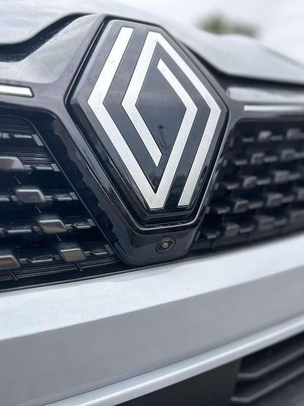 Neu Renault Clio V Techno 91 PS (66 kW) 2025 Rafalgrau metallic Limousine