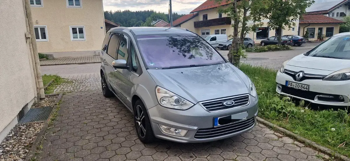 Gebraucht Ford Galaxy Titanium 163 PS (119 kW) 2012 Silber Van / Kleinbus
