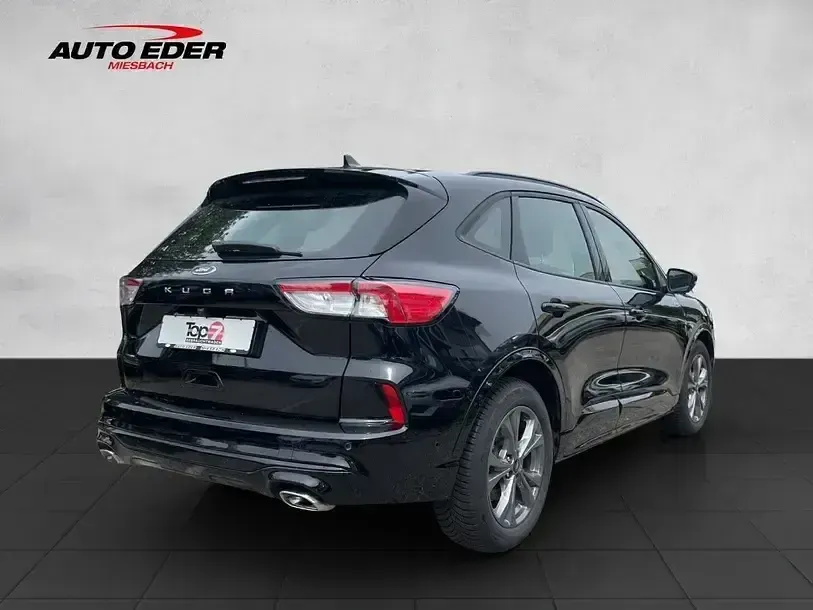 Używany Ford Kuga ST-Line 225 KM (165 kW) 2022 Czarny SUV