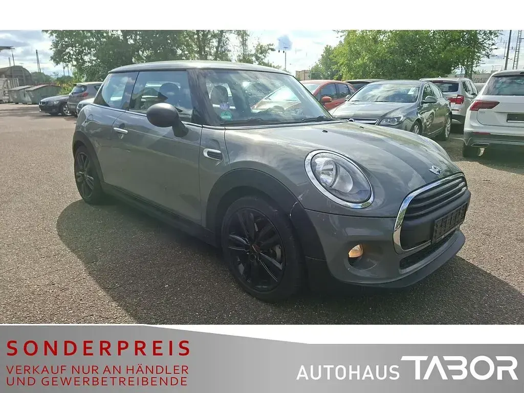 Gebraucht Mini ONE 75 PS (55 kW) 2017 Moonwalk grey Kleinwagen