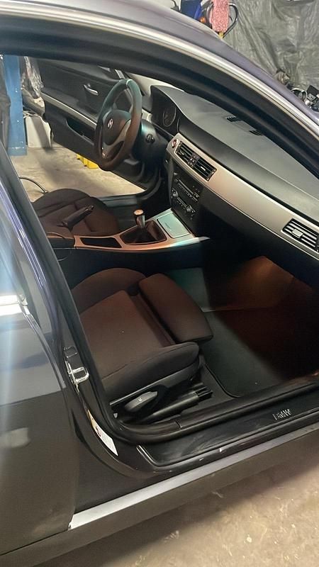 Gebraucht BMW 325 M Performance 218 PS (160 kW) 2005 Grau Limousine