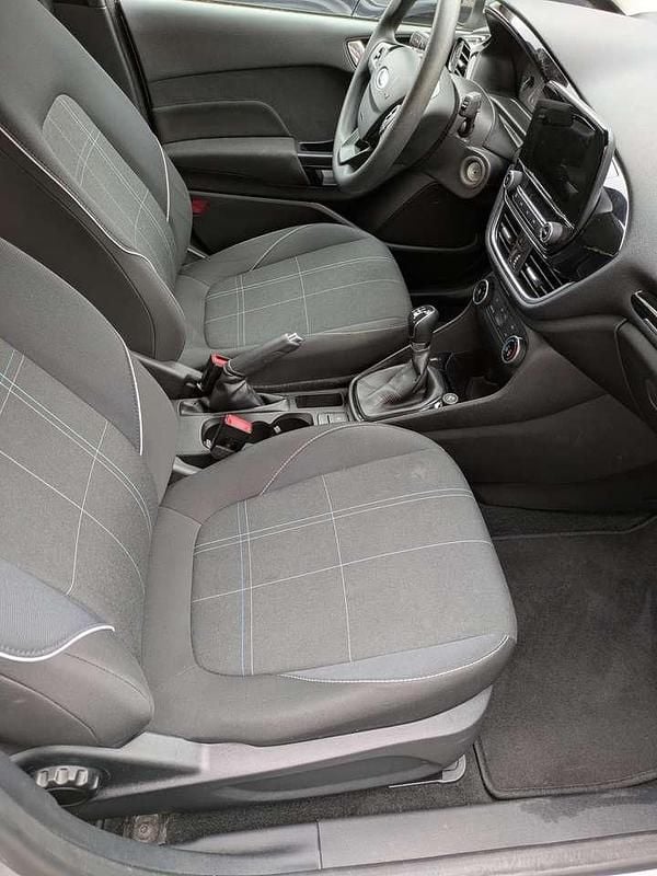 Gebraucht Ford Fiesta 86 PS (63 kW) 2018 Silber Limousine