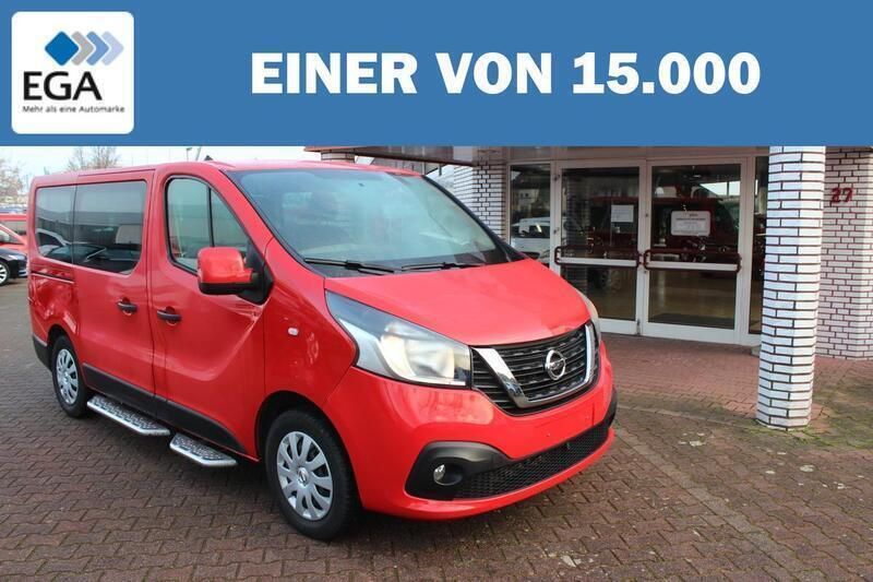 Rot Gebraucht 2018 Nissan NV300 Van | 21.270 € - Bild 1/4