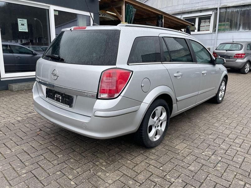 Gebraucht Opel Astra 150 PS (110 kW) 2006 Silber Kombi