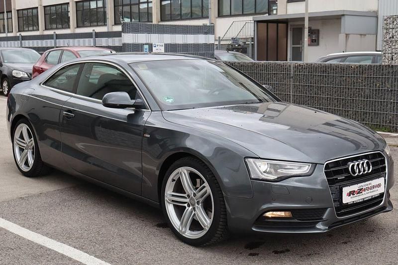 Second-hand Audi A5 Sport 211 CP (155 kW) 2012 Gri Coupe