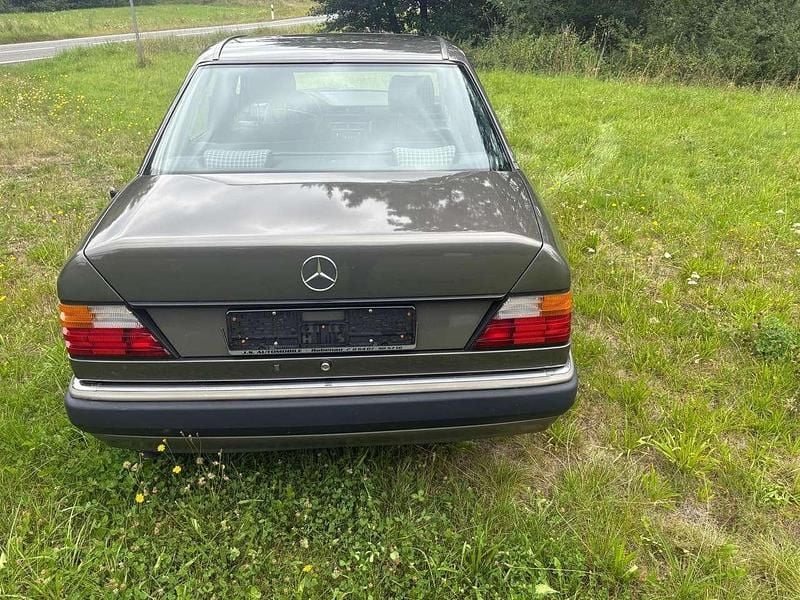 Gebraucht Mercedes E500 326 PS (239 kW) 1992 Db 172 Limousine