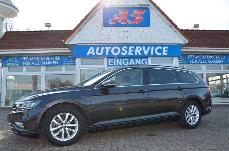 Mangangrau metallic Gebraucht 2023 VW Passat Business Kombi | 31.990 € (Fairer Preis) - Bild 1/4