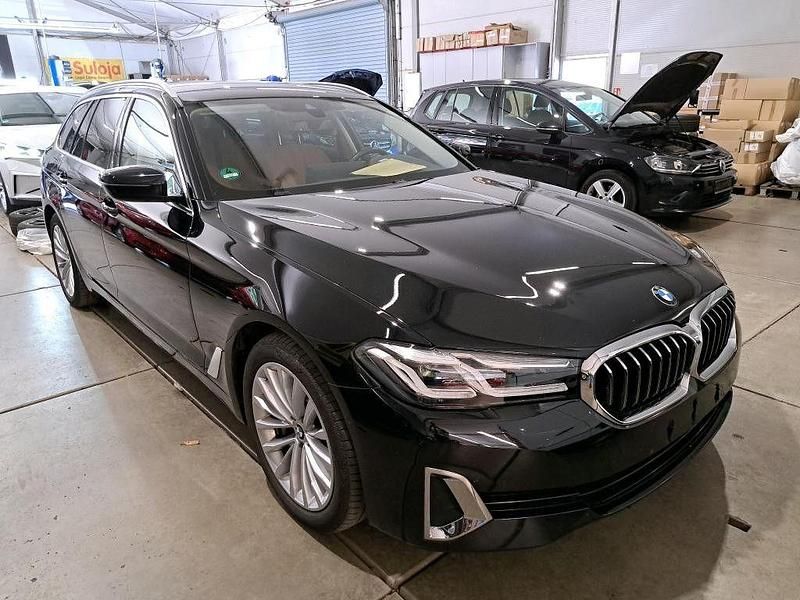Schwarz Gebraucht 2021 BMW 530e Luxury Line Limousine | 28.980 € (Superpreis) - Bild 1/3