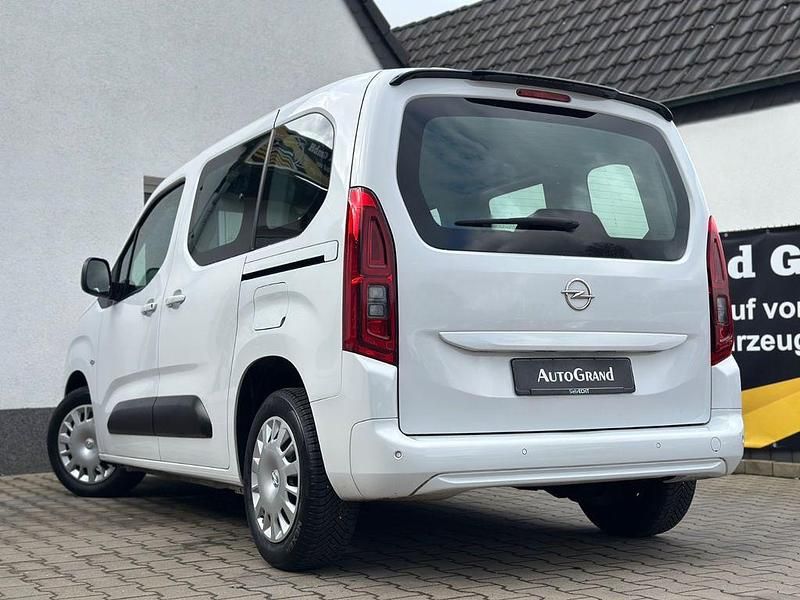 Gebraucht Opel Combo Life 102 PS (75 kW) 2022 Weiß Van / Kleinbus