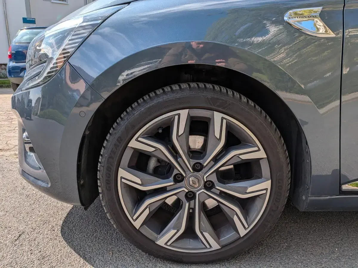 Gebraucht Renault Clio Bose Edition 131 PS (96 kW) 2019 Grau Kleinwagen