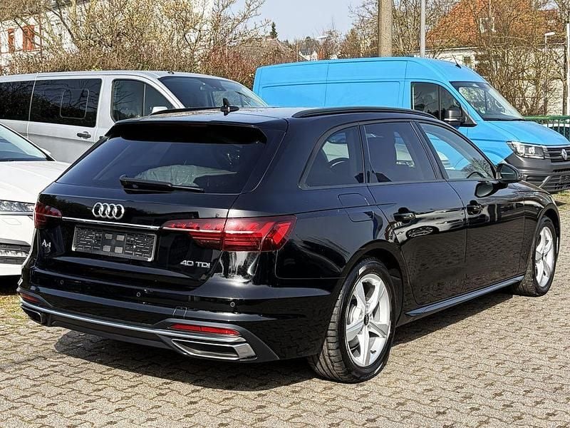 Gebraucht Audi A4 Advanced 204 PS (150 kW) 2022 Schwarz Kombi