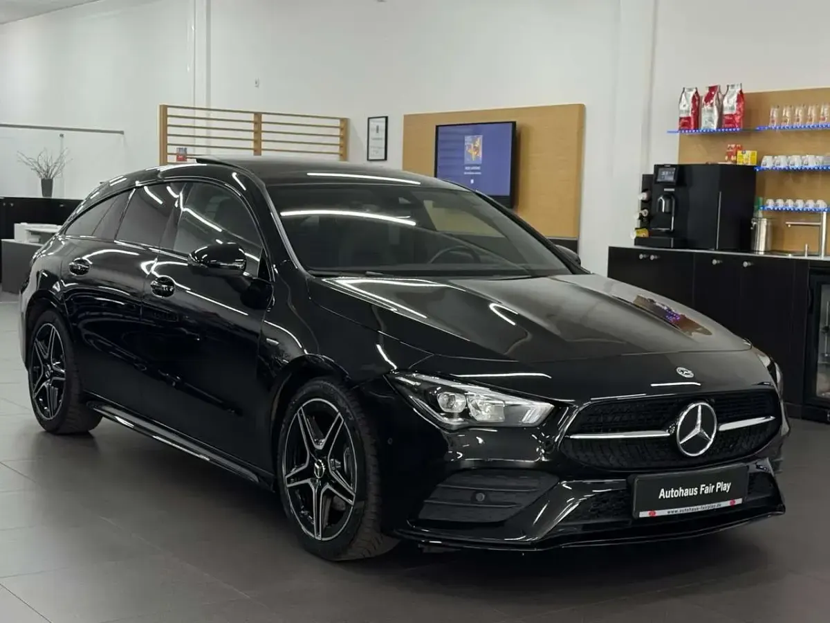 Gebraucht Mercedes CLA200 AMG 163 PS (119 kW) 2022 Kosmosschwarz Coupé