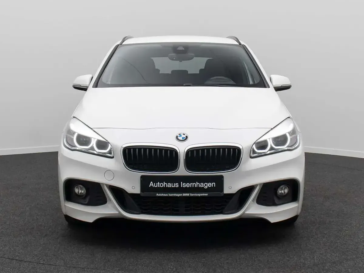 Gebraucht BMW 220 M Sport 190 PS (139 kW) 2017 Mineralweiã  a96 Van / Kleinbus