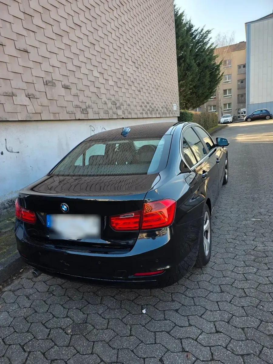 Gebraucht BMW 320 Efficient Dynamics 163 PS (119 kW) 2013 Schwarz Limousine