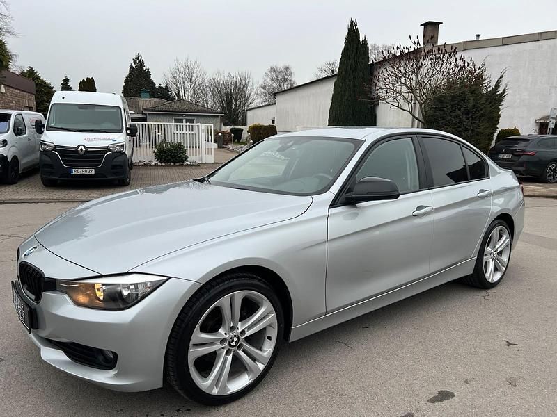Gebraucht BMW 316 116 PS (85 kW) 2012 Silber Limousine