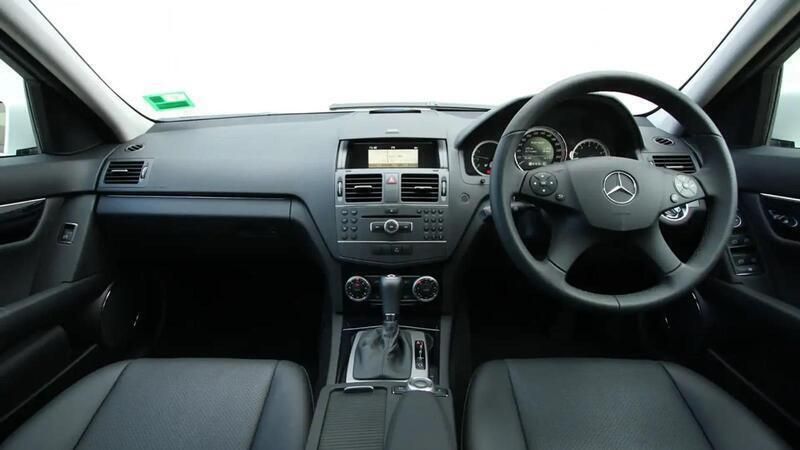 Weiß Gebraucht 2010 Mercedes C200 Limousine | 9.000 € (Etwas zu teuer) - Bild 1/4