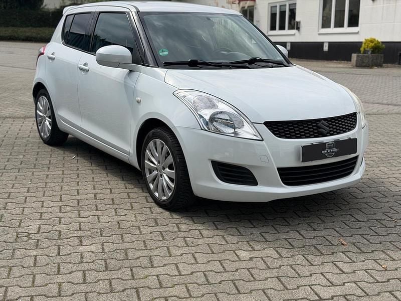 Gebraucht Suzuki Swift 94 PS (69 kW) 2013 Weiß Kleinwagen