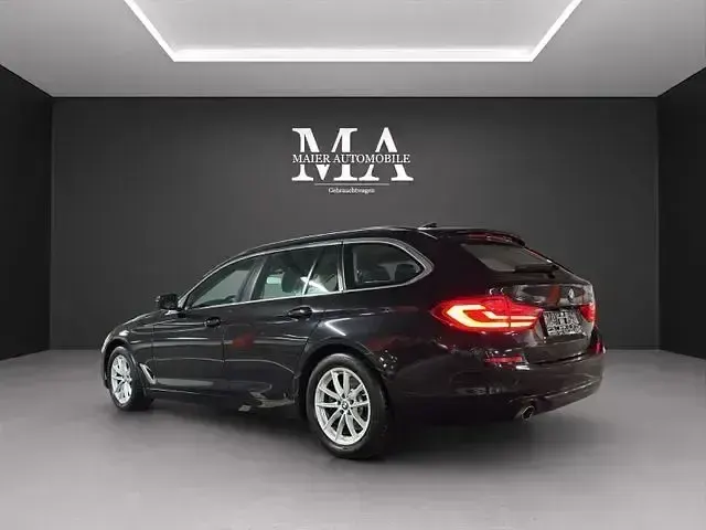 Używany BMW 520 Performance 184 KM (135 kW) 2018 Czarny Sedan/Limuzyna