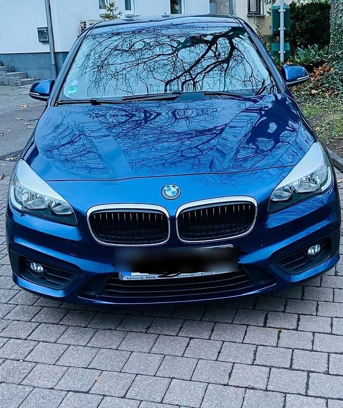 Blau Gebraucht 2015 BMW 218 Active Tourer Van / Kleinbus | 10.000 € (Guter Preis) - Bild 1/4