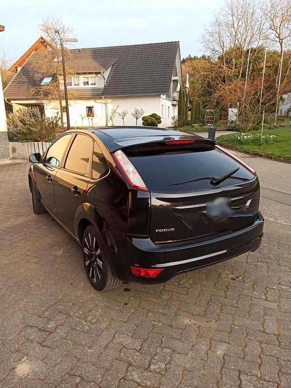 Usata Ford Focus 116 CV (85 kW) 2009 Nero Berlina