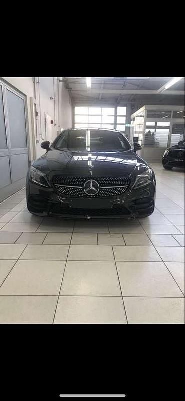 Gebraucht Mercedes C300 258 PS (189 kW) 2018 Grau Coupé