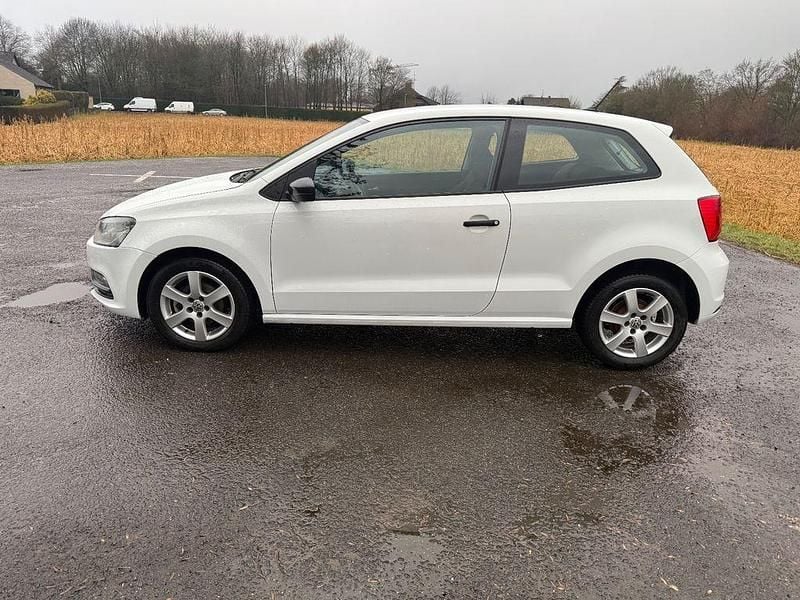 Gebraucht VW Polo Comfortline 75 PS (55 kW) 2016 Weiß Kleinwagen