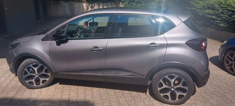 Grau Gebraucht 2017 Renault Captur XMOD SUV | 8.800 € (Guter Preis) - Bild 1/4