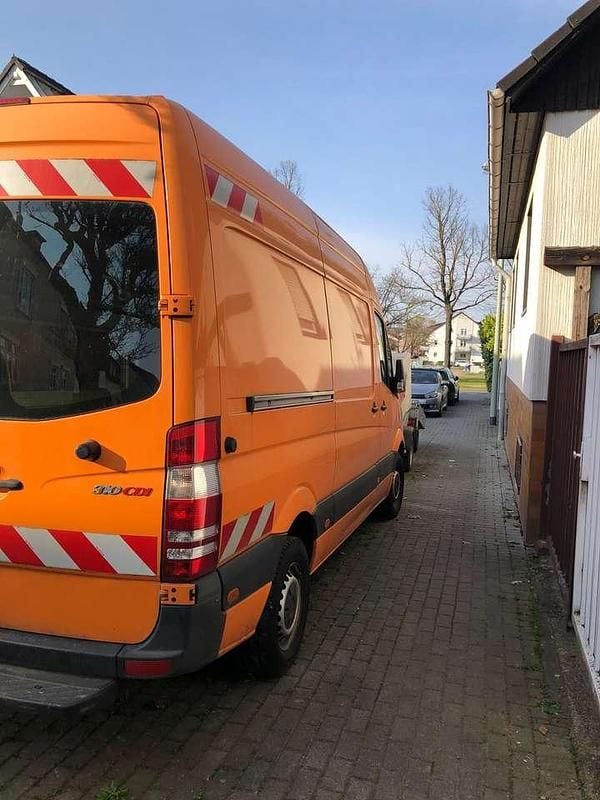 Second-hand Mercedes Sprinter 95 CP (69 kW) 2013 Portocaliu Van