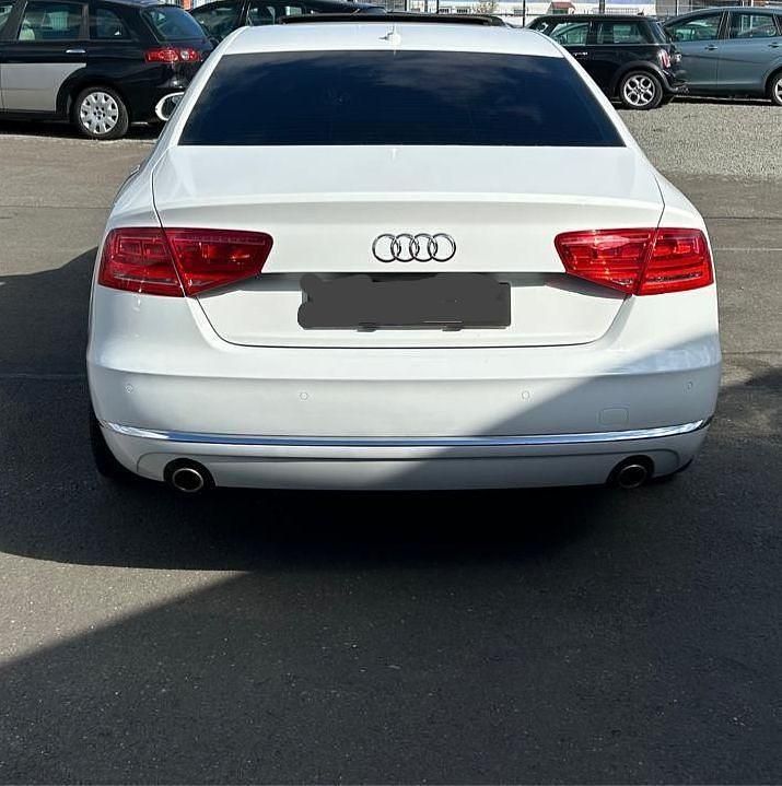 Gebraucht Audi A8 Ambiente 250 PS (183 kW) 2012 Weiß Limousine