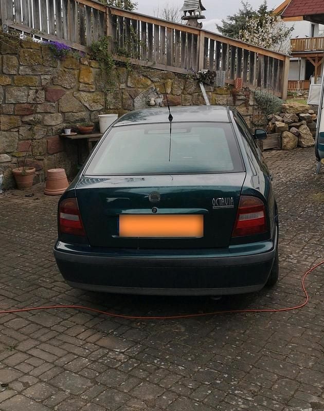 Second-hand Skoda Octavia 116 CP (85 kW) 2000 Verde Berlinǎ