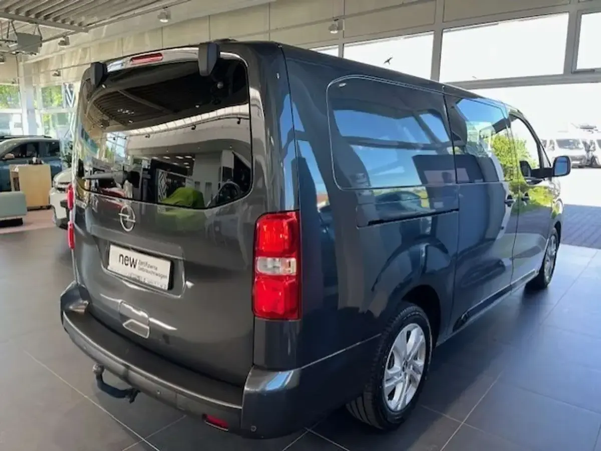 Gebraucht Opel Vivaro S 177 PS (130 kW) 2025 Lackierung titangrau/typ ausse Van / Kleinbus
