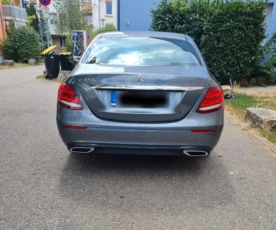 Gebraucht Mercedes E220 Edition 194 PS (142 kW) 2019 Grau Limousine