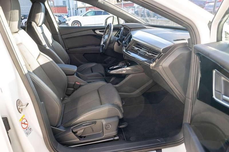 Gebraucht Audi Q4 e-tron Ambiente 150 kW (204 PS) 2022 Gletscherweiß metallic SUV