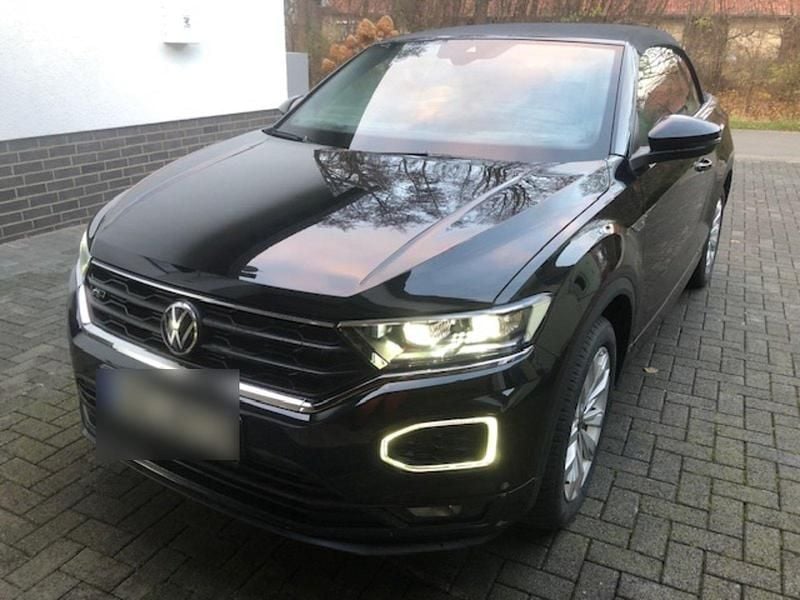 Schwarz Gebraucht 2021 VW T-Roc Cabriolet R-line Cabrio | 24.000 € (Guter Preis) - Bild 1/4