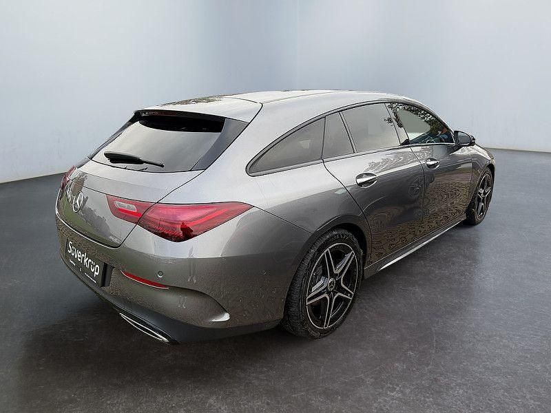 Gebraucht Mercedes CLA200 Shooting Brake AMG 163 PS (119 kW) 2024 Graulack mountaingrau (metallic) Kombi