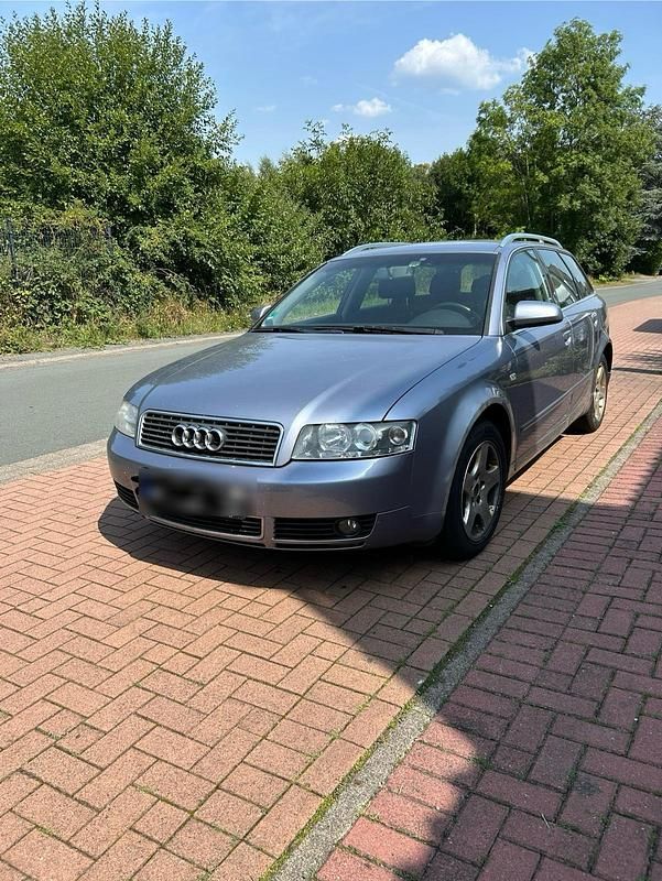 Silber Gebraucht 2004 Audi A4 Kombi | 700 € (Superpreis) - Bild 1/4