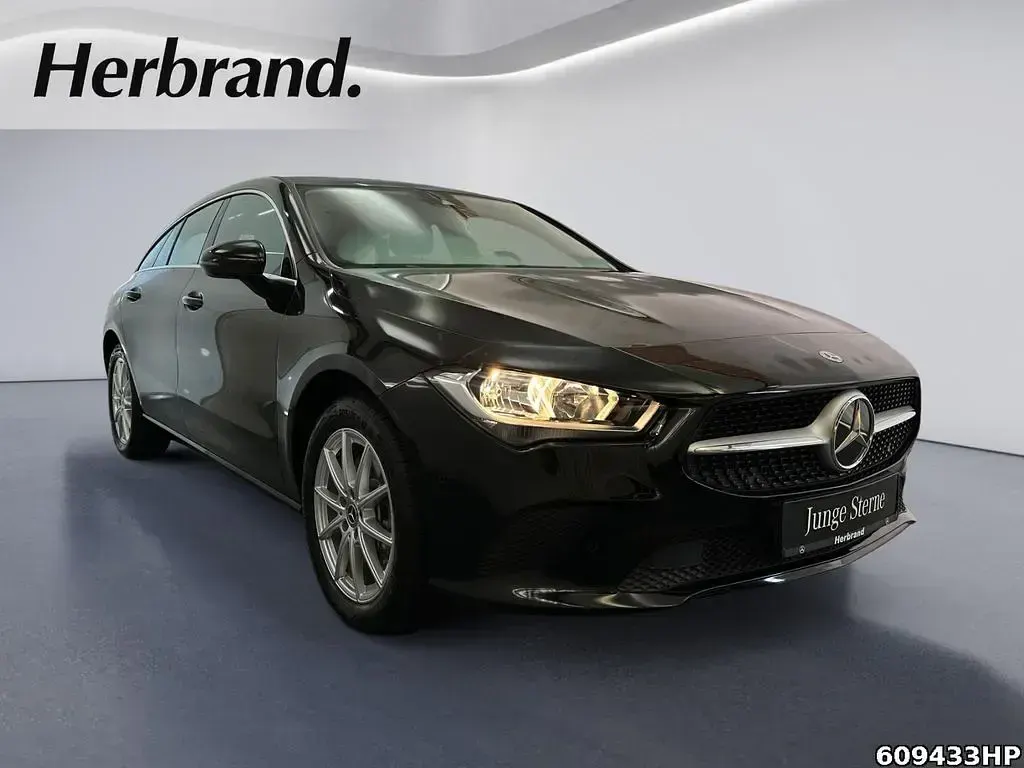 Gebraucht Mercedes CLA250 160 PS (117 kW) 2022 Schwarz Coupé