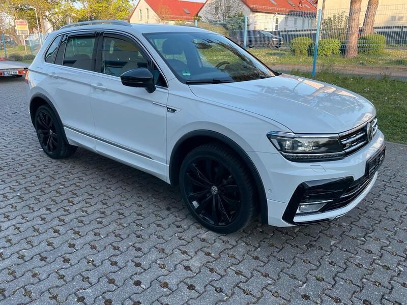 Weiß Gebraucht 2016 VW Tiguan R-line SUV | 25.500 € (Teuer) - Bild 1/4