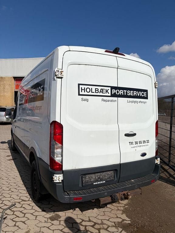 Second-hand Ford Transit 170 CP (125 kW) 2016 Alb Monovolum