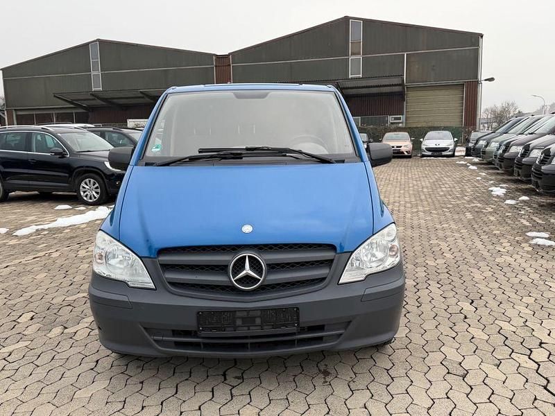 Gebraucht Mercedes Vito 163 PS (119 kW) 2013 Blau Van