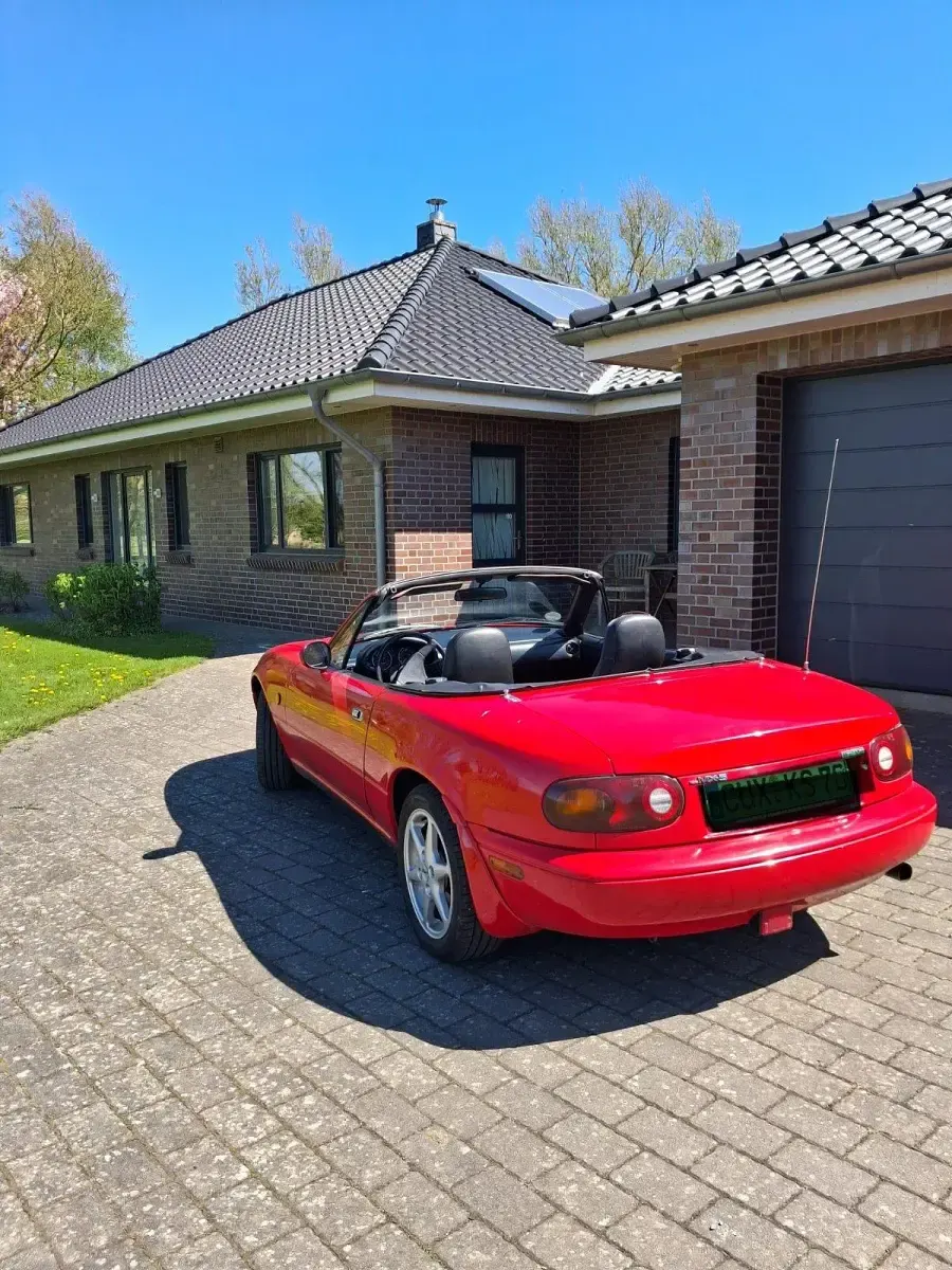 Używany Mazda MX5 116 KM (85 kW) 1990 Czerwony Kabriolet