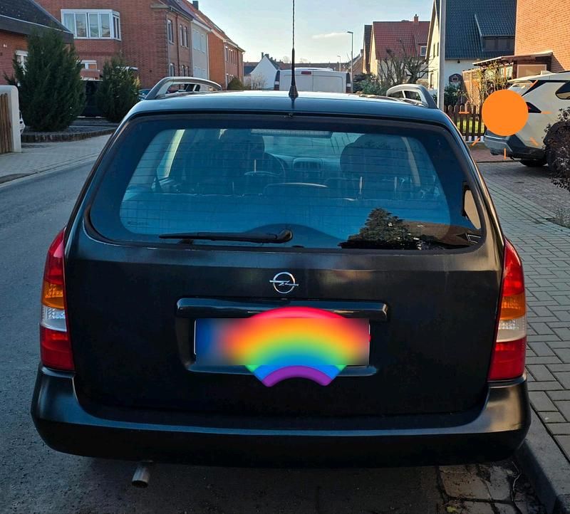 Gebraucht Opel Astra Edition 100 PS (73 kW) 2001 Schwarz Kombi