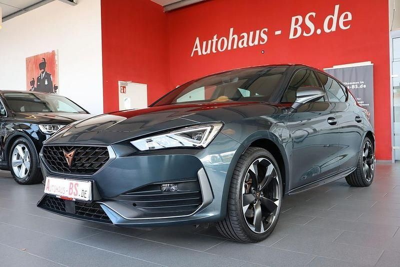 Grau Gebraucht 2022 Cupra Leon Limousine | 22.850 € (Superpreis) - Bild 1/4
