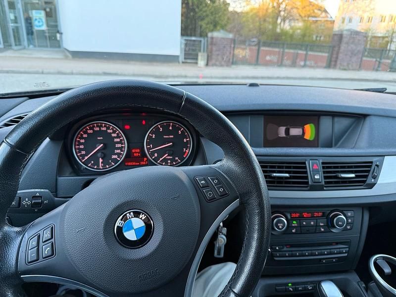 Gebraucht BMW X1 218 PS (160 kW) 2010 Schwarz SUV