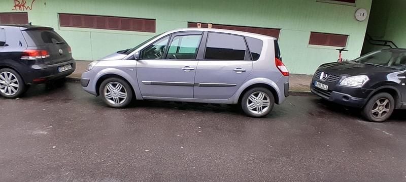 Silber Gebraucht 2004 Renault Mégane II Limousine | 1.800 € (Fairer Preis) - Bild 1/4
