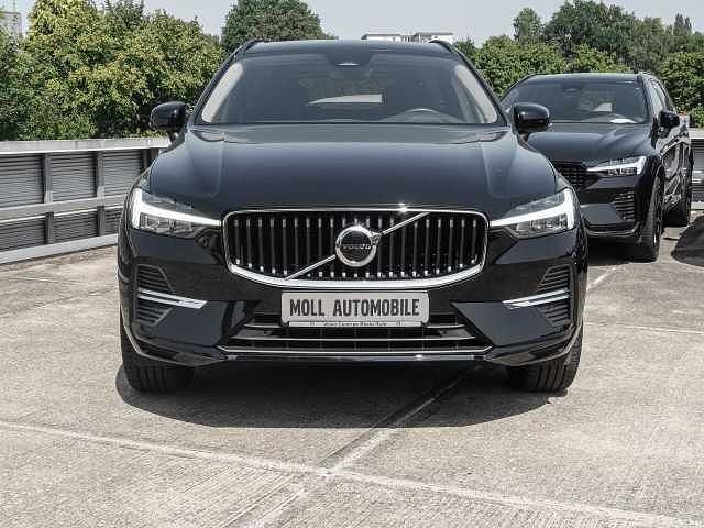 Gebraucht Volvo XC60 145 PS (106 kW) 2022 SUV