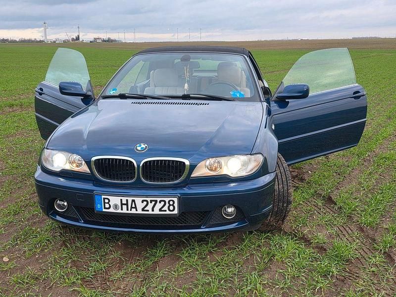 Blau Gebraucht 2005 BMW 318 Cabriolet Performance Cabrio | 7.450 € (Fairer Preis) - Bild 1/4