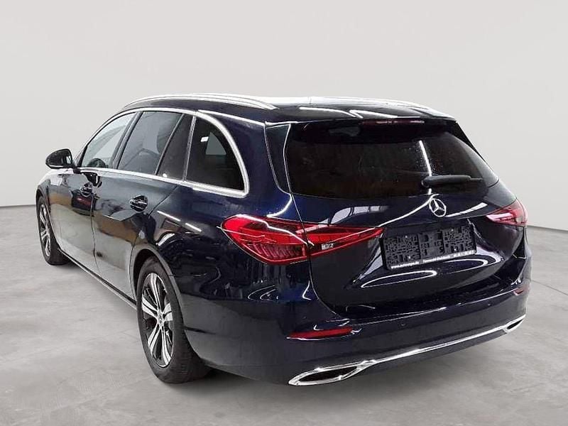 Gebraucht Mercedes C220 Avantgarde 200 PS (147 kW) 2022 Cavansitblau metallic Kombi